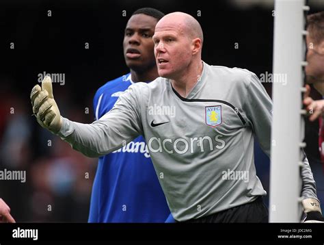 BRAD FRIEDEL ASTON VILLA FC GOODISON PARK LIVERPOOL ENGLAND 15 February ...