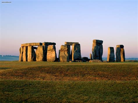 Famous Places | Zee4u **--**KoOl wOrLd**--** | Stonehenge, Mysterious ...