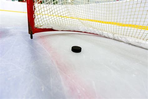 MN High School Player Goes Viral With Hockey Stick 'Promposal'