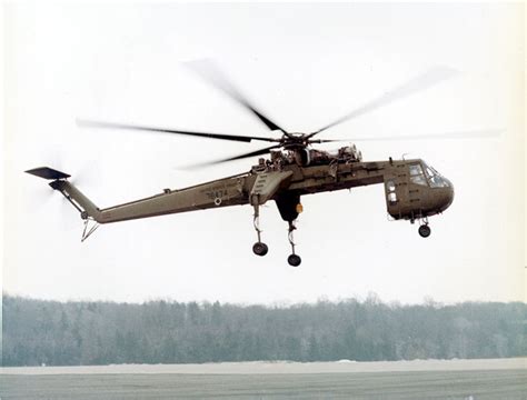 Sikorsky CH-54 Tarhe / Erickson S-64 Skycrane Heavy-Lift Cargo ...