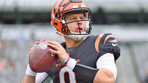 Bengals' Joe Burrow offers a possible solution to the NFL's playing surface controversy ...