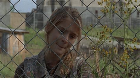 Lizzie Samuels (Série de TV) - The Walking Dead Brasil