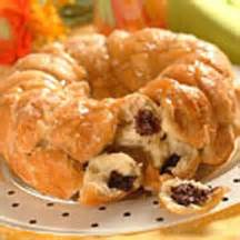 Chocolate Filled Monkey Bread Recipe - CooksRecipes.com