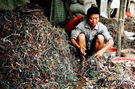 Seeing is Believing? : E-WASTE PROBLEM PART 2 : GUIYU, CHINA AND ...