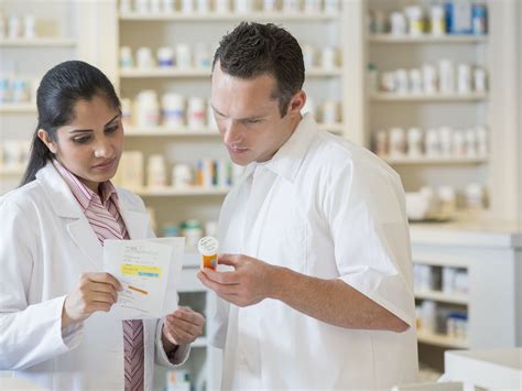 Can I Become a Pharmacy Technician Without Training? - HCDN1