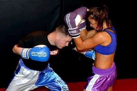 Mixed Boxing: Men vs Women - Sidekick Boxing