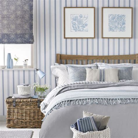 Get Inspired by These 25 Beautiful Bedrooms With Striped Walls | Wallpaper design for bedroom ...