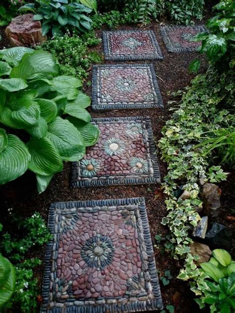 33 Best Garden Stepping Stone Ideas For A Beautiful Walkway ! | Mosaic garden, Vintage garden ...