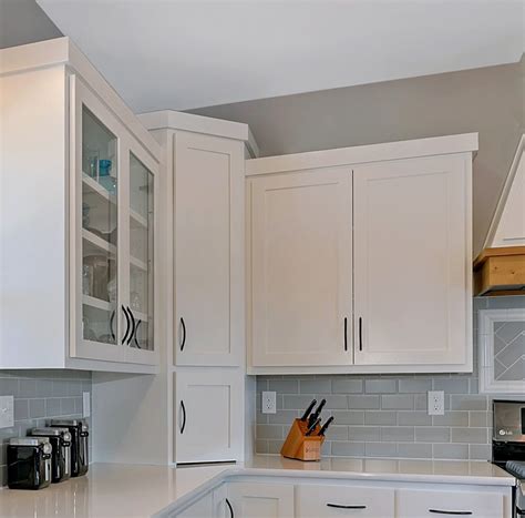 Shaker Cabinets Moulding Ideas