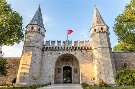 Topkapi Palace Museum (Topkapı Sarayı) In Istanbul - IstanbulPoints.com