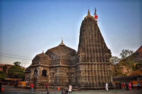 Famous Temples in Maharashtra: Know Attraction & Timing Guide