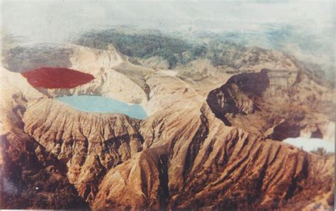 Kelimutu Lake "the three color lakes"