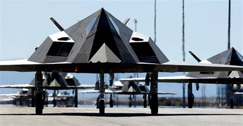 Declassified: 18 little-known facts about US Air Force stealth program (pictures) - CNET