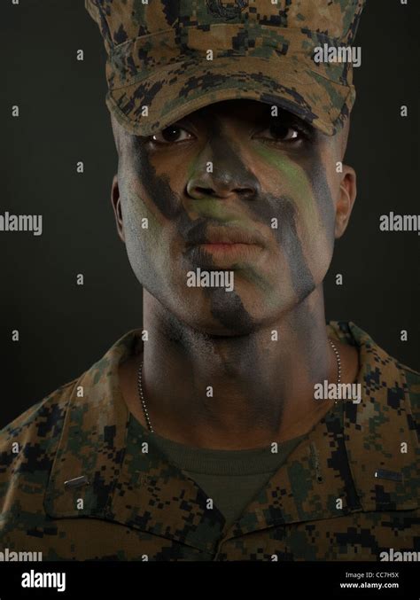 United States Marine Corps Officer in MARPAT digital camouflage uniform ...