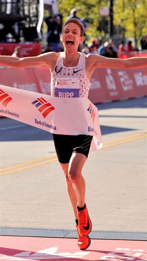 Central Catholic alum Galen Rupp wins Chicago Marathon