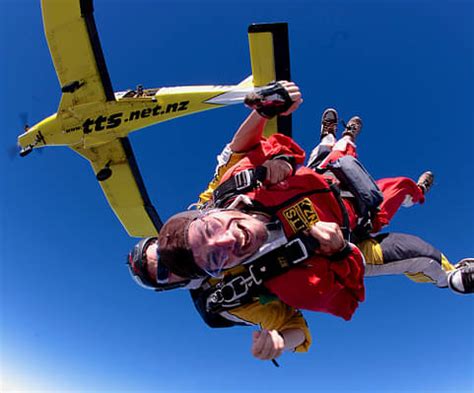 Taupo Tandem Skydiving With Beautiful Lake Views