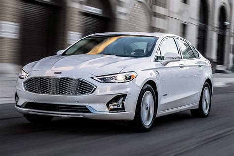 2020 Ford Fusion Review - Autotrader