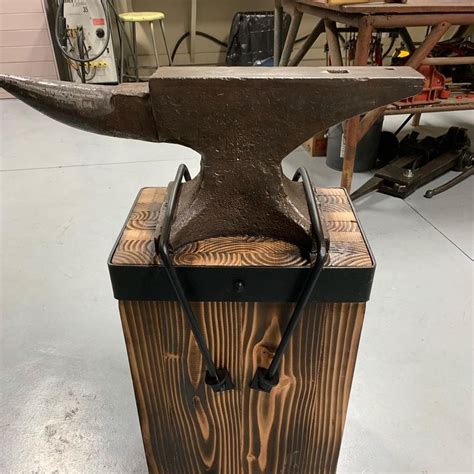 Jim Jardine on Instagram: “Anvil stand completed. Inspiration in ...