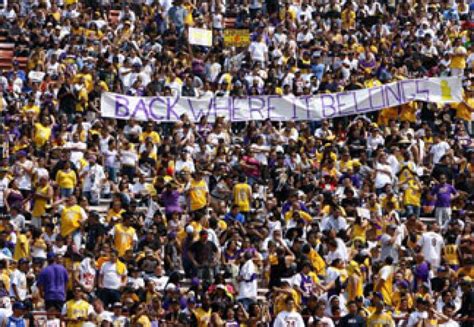 Massive Lakers victory parade expected to bring thousands, snarl ...