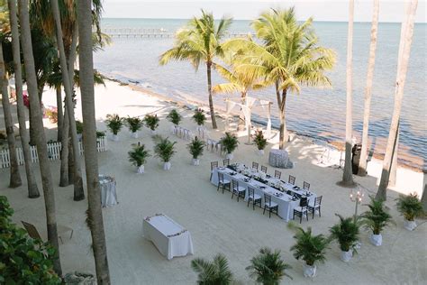 Black and White Florida Keys Wedding: Rachel & Gianni at Cheeca | Florida keys wedding, Cheeca ...