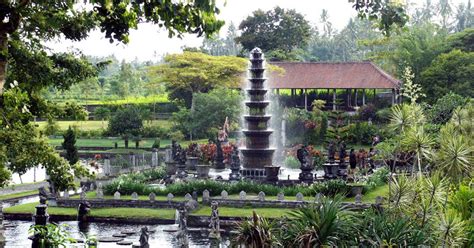 Bali Karangasem Tour is an exciting sightseeing activity and full day tour to visit the east ...