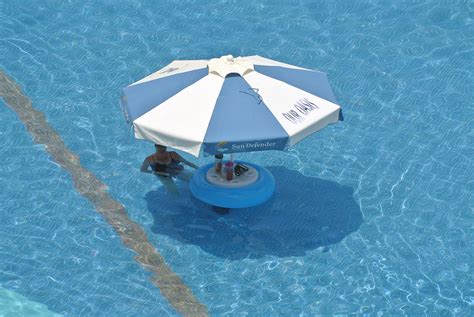 SUN DEFENDER | Floating Umbrella For Pool, Lake, Beach