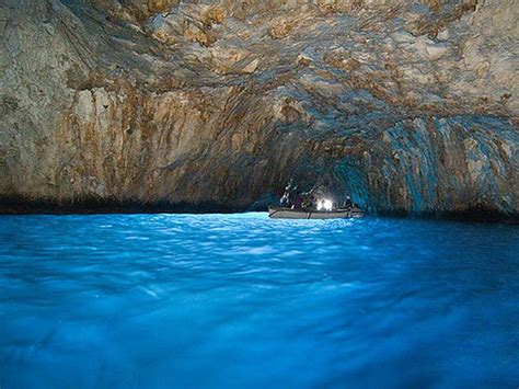 The blue grotto taormina sicily things to see do in taormina and sicily blue grotto blue cave ...