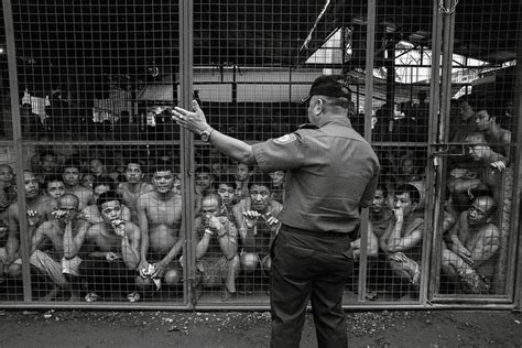 Prisons and rehab overcrowding in the Philippines | Rodrigo Duterte | Al Jazeera