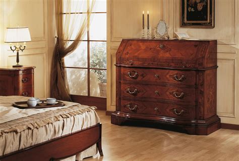 18th Century Bedroom Furniture | Finishing Walnut Furniture | Classic ...