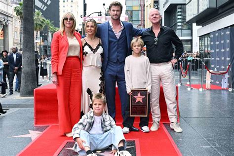 Chris Hemsworth and Wife Elsa Pataky Bring All Three of Their Kids to Hollywood Walk of Fame ...