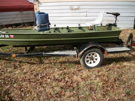 12 FOOT JON BOAT AND TRAILER WITH TROLLING MOTOR - Jon Boat Jon 1974 for sale