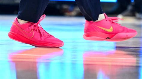 Bronny James Debuts Pink Nike LeBron 20 in Dunk Contest - Sports ...