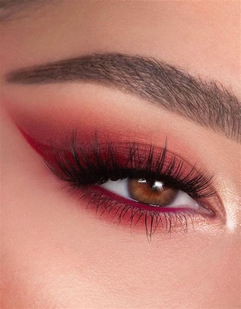 Best Eye Makeup Looks For 2021 : Shades of red for brown eyes