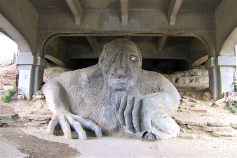 Fremont Troll in Seattle - See the Famous Creature Under the Bridge – Go Guides