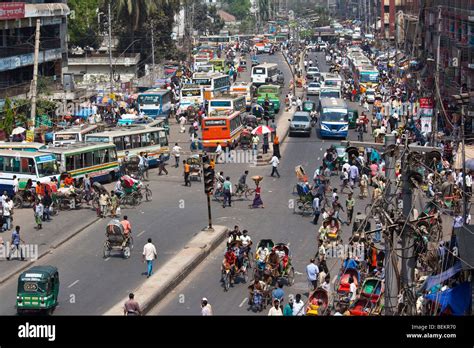 Busy street in Dhaka Bangladesh Stock Photo - Alamy