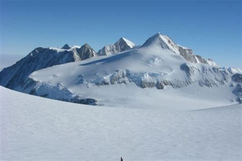 5 Fakta Gunung Vinson Massif, Puncak Tertinggi Antartika