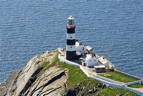 Old Head Of Kinsale Light Lighthouse in near Lispatrick, Old Head Point ...