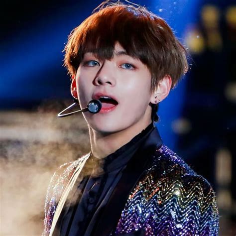 Get To Know BTS V aka Kim Taehyung's Smoky Eye Look Secrets | IWMBuzz