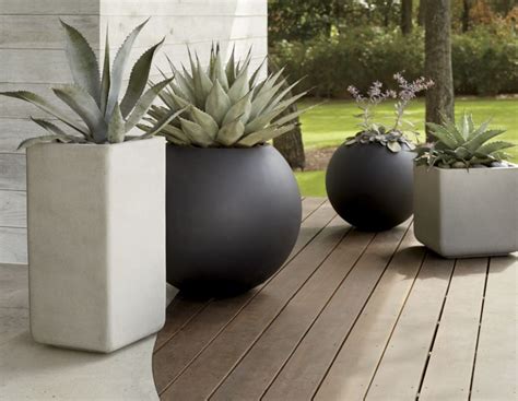 Square Large Planter | Large outdoor planters, Modern planters outdoor, Indoor outdoor planter