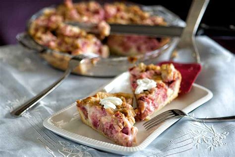 Nana's Sour Cream Rhubarb Pie - MI Coop Kitchen