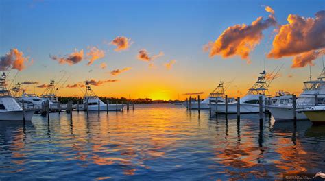 Sunset over Sailfish Marina on Singer Island, Florida | Palm beach shores, Marina resort, West ...