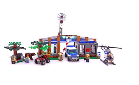 Forest Police Station - LEGO set #4440-1 (Building Sets > City)