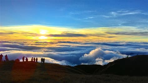 Sunrise with Sea of Clouds at Mt. Pulag Philippines. #beautiful #awesome #great #dayobamidele ...