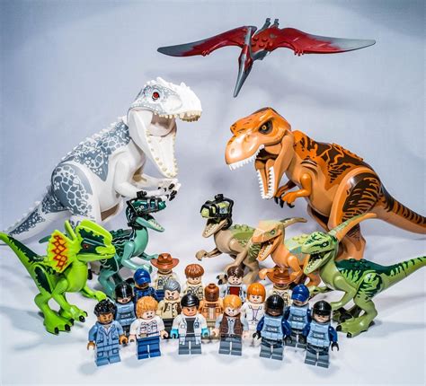 All the Lego Jurassic World Minifigures and Dinosaures in one picture ! : r/lego