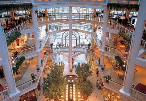 The Gallery Mall in Baltimore @ Harborplace | Baltimore inner harbor ...