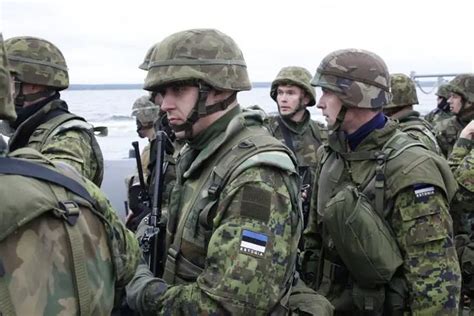 Estonia Estonian Army ranks military combat field uniforms dress grades uniformes combat Estonie ...