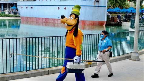 Goofy Goes Fishing at Disney's Hollywood Studios - Filmed in 4K | Walt Disney World Florida 2021 ...