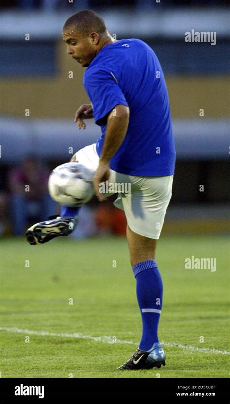 Ronaldo brazil real madrid hi-res stock photography and images - Alamy