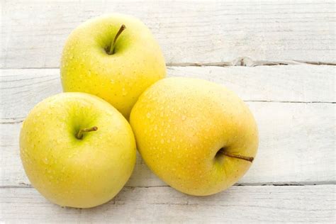 What Are Golden Delicious Apples: Information About Golden Delicious ...