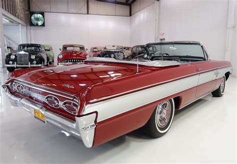 1962 Oldsmobile Starfire Convertible